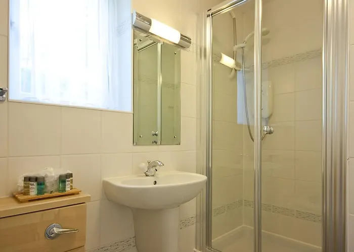 Lingwood باونيس أون وينديرمير